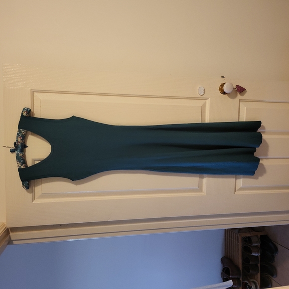 White Valentine Dresses & Skirts - White Valentine bodycon knit dress